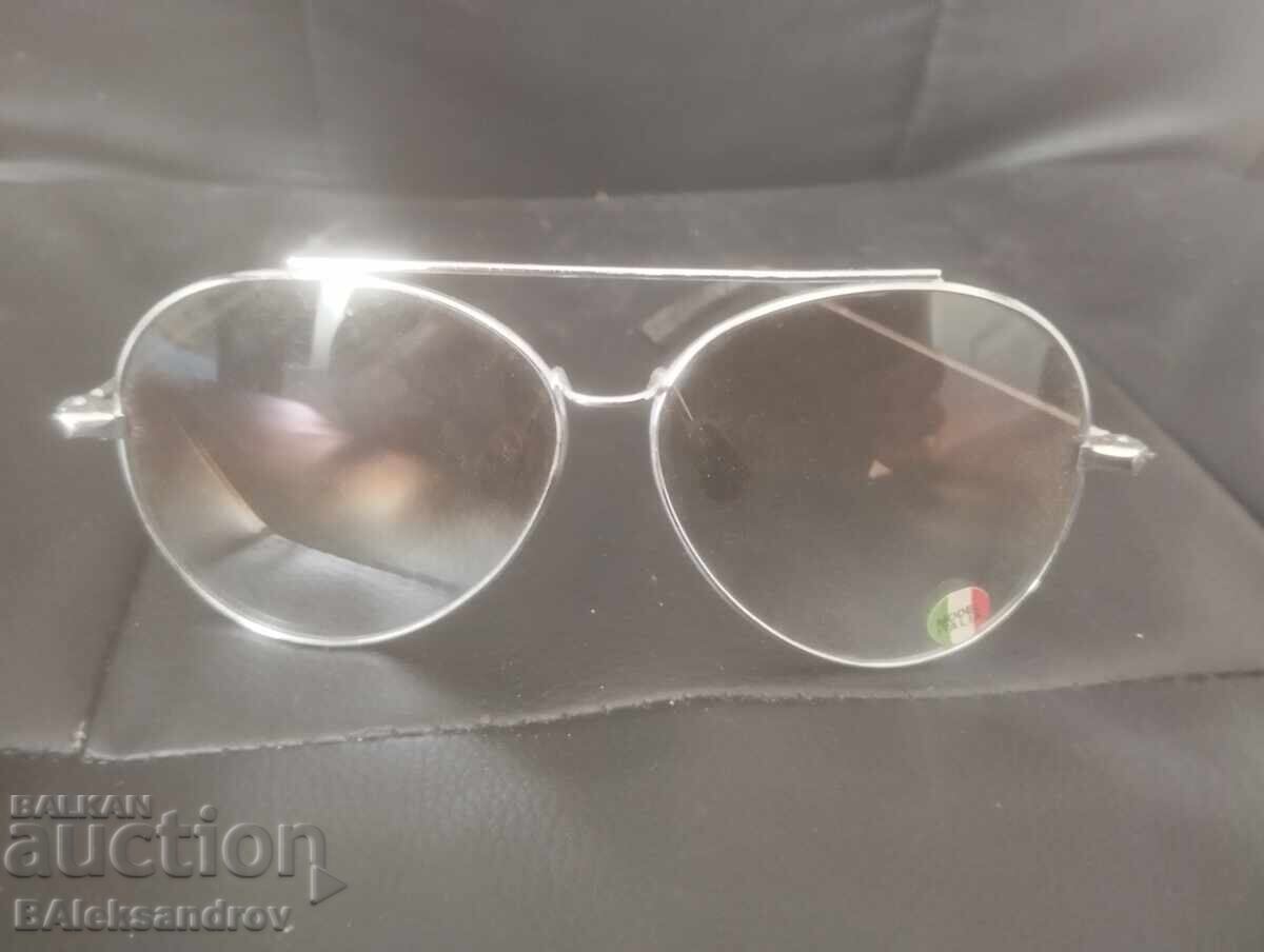 Vechi ochelari italieni Vechi ochelari italieni