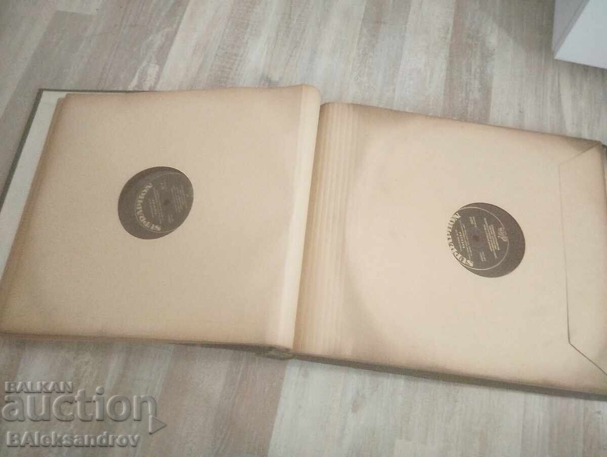 Old album with shellac records - 7 Old album with shellac records - 7