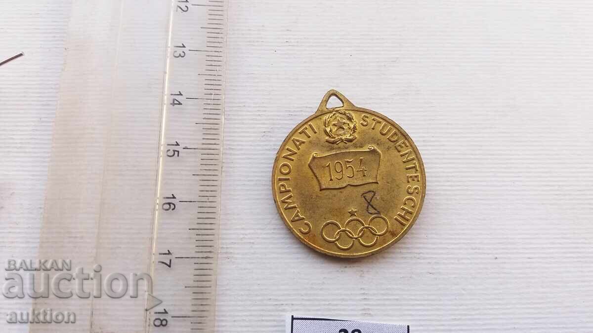 Delivery of gold medal - athletics italy 1954 Delivery of gold medal - athletics italy 1954