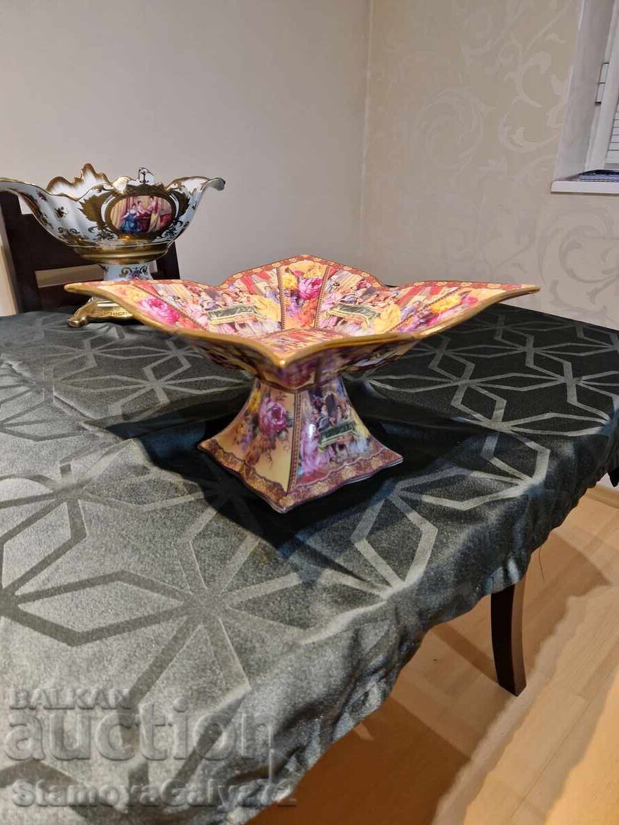 Delivery of Great large porcelain fruit bowl