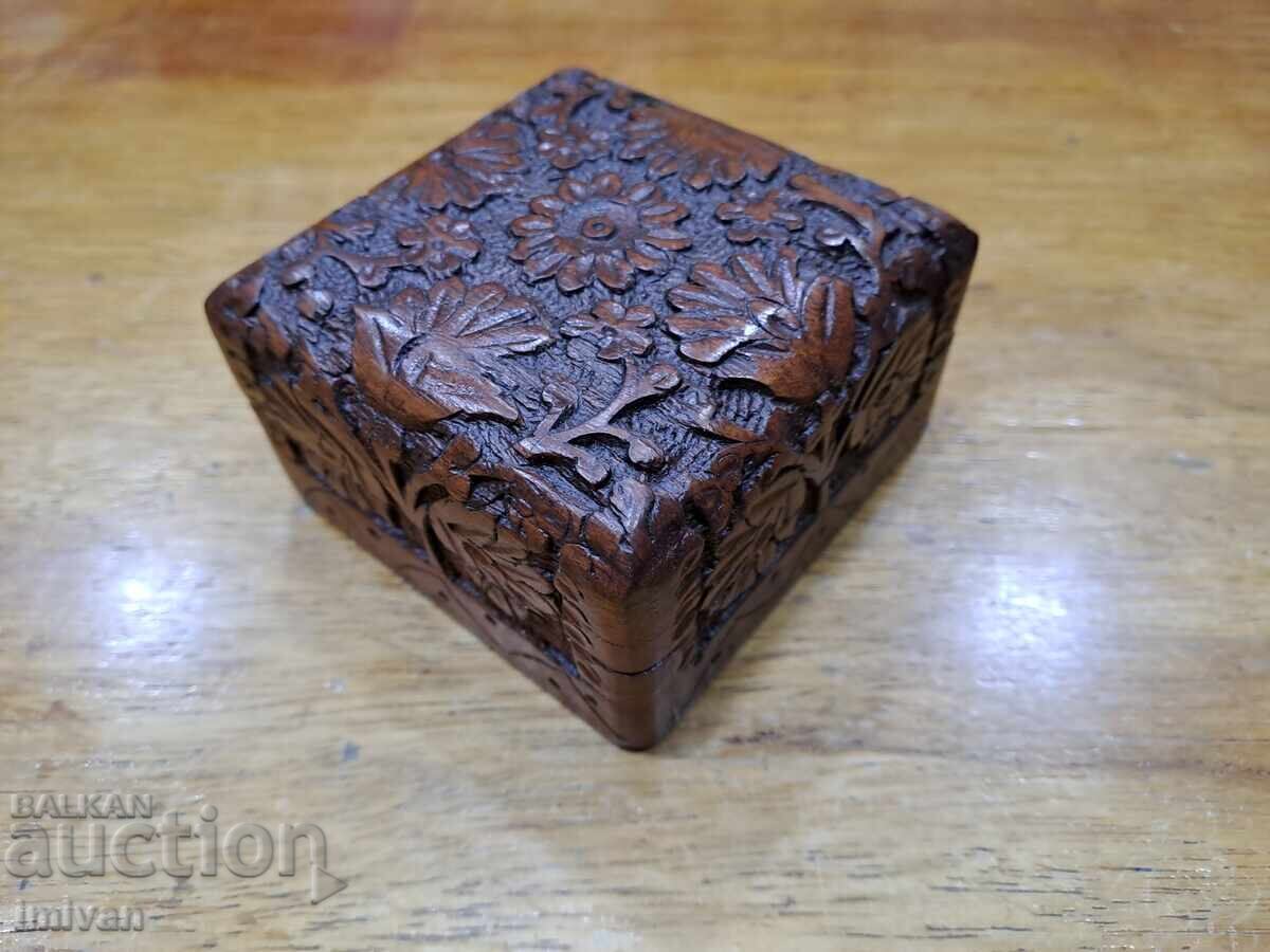 Box wood carving with price 45.00 BGN | € 23.01 Box wood carving with price 45.00 BGN | € 23.01