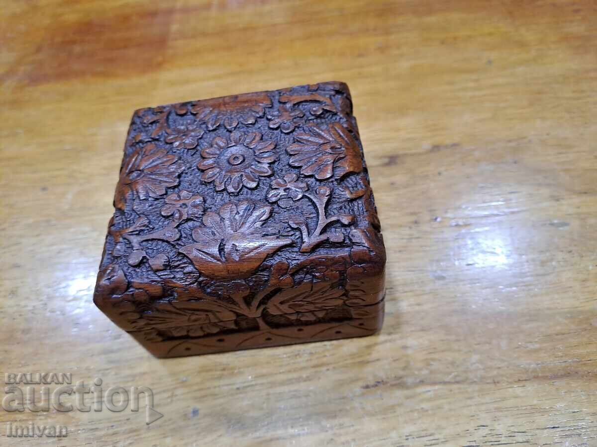 Box wood carving Box wood carving