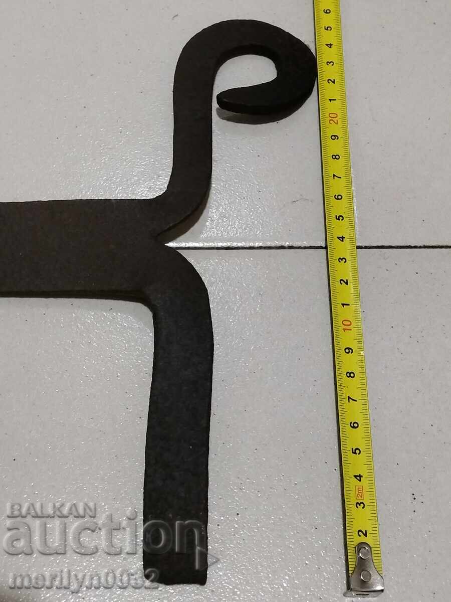 Auction Hand-forged shoe scraper, tservuli wrought iron Auction Hand-forged shoe scraper, tservuli wrought iron