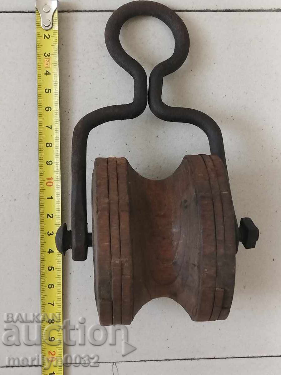 Παλιά ξύλινη τροχαλία, τροχαλία, σφυρήλατο σίδερο - 5 Παλιά ξύλινη τροχαλία, τροχαλία, σφυρήλατο σίδερο - 5