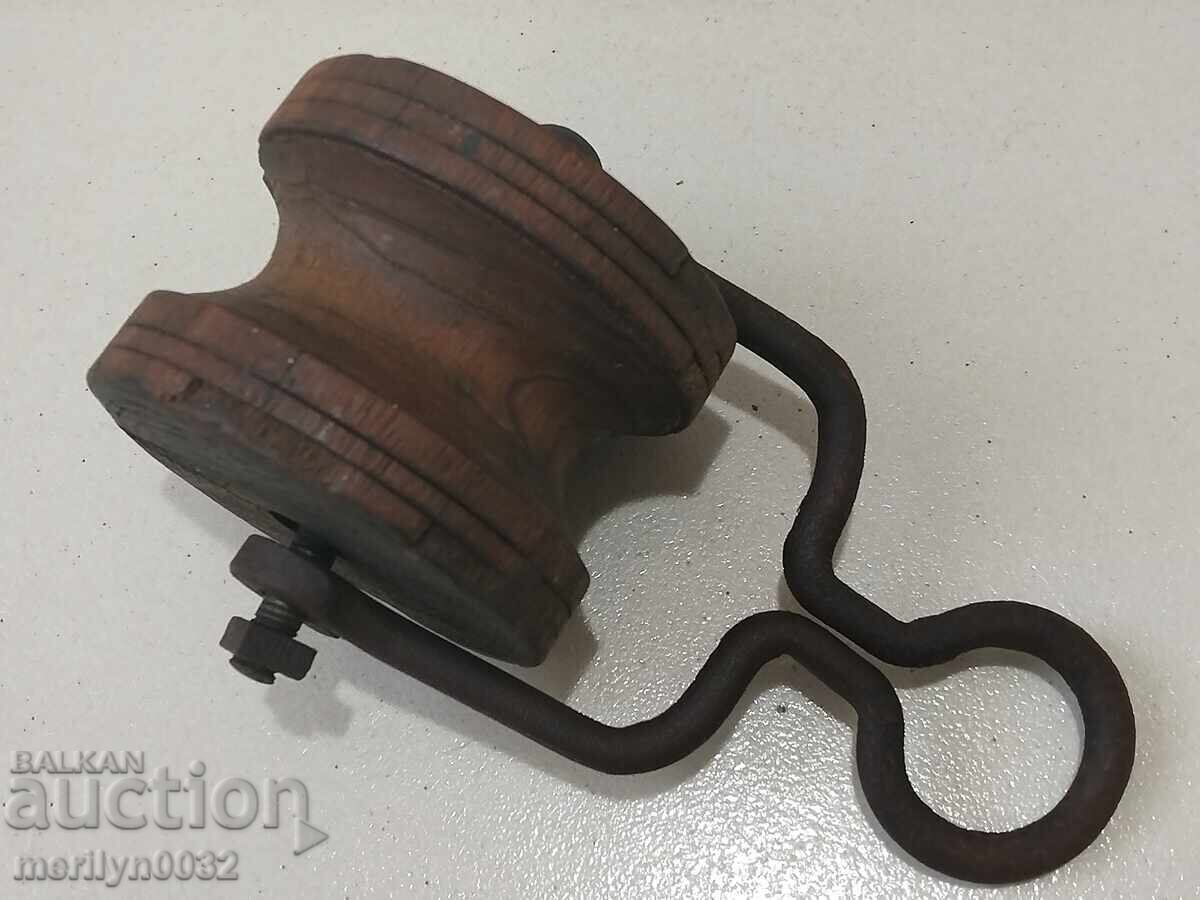 Παλιά ξύλινη τροχαλία, τροχαλία, σφυρήλατο σίδερο - 7 Παλιά ξύλινη τροχαλία, τροχαλία, σφυρήλατο σίδερο - 7