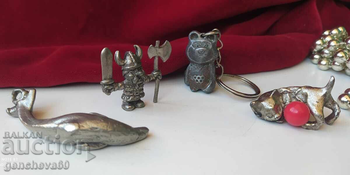 Разни Оловни колекционни фигурки и ключодържател Разни Оловни колекционни фигурки и ключодържател