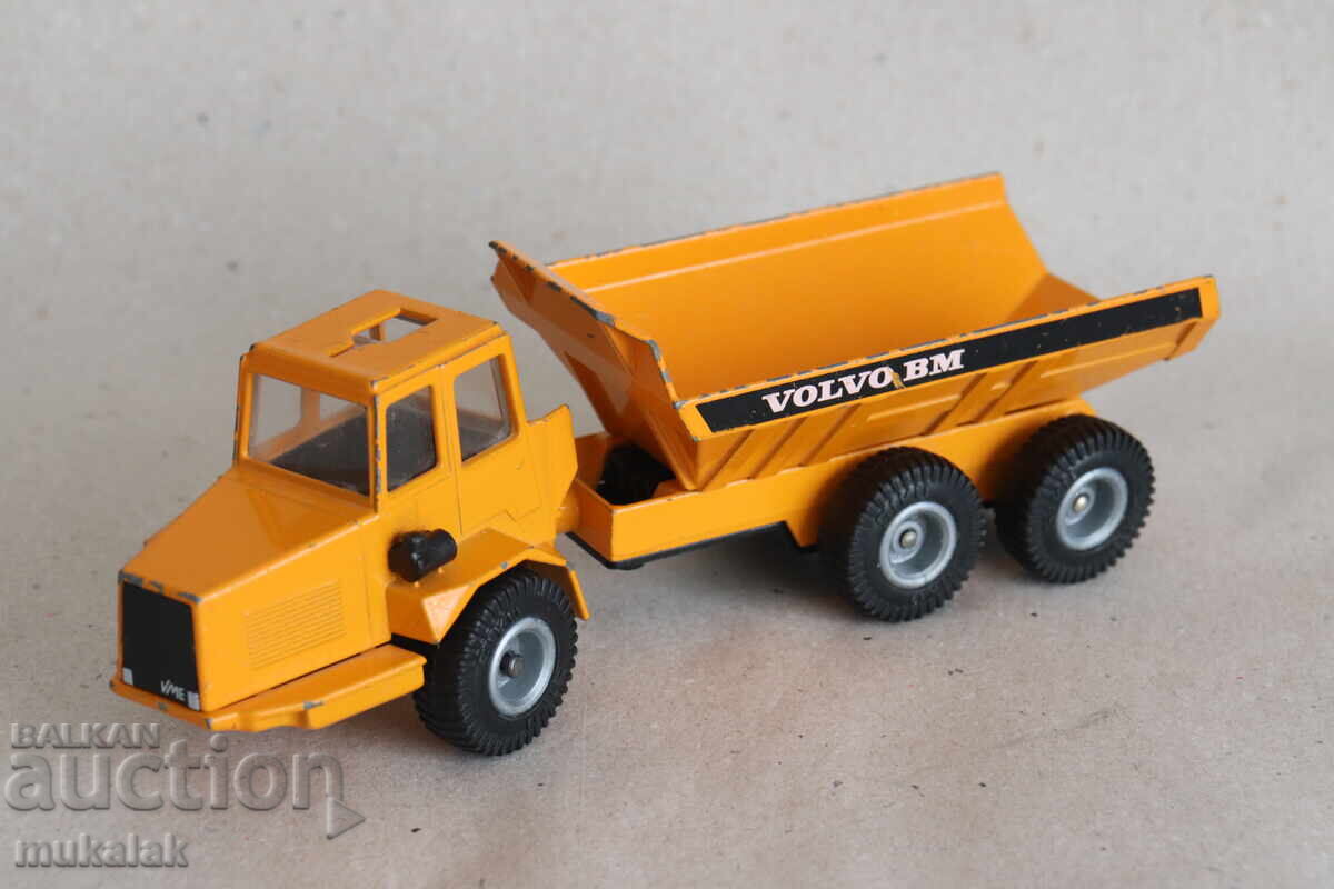 1:55?? SIKU VOLVO DUMP TRUCK TROLLEY MODEL with price 20.00 BGN | € 10.23 1:55?? SIKU VOLVO DUMP TRUCK TROLLEY MODEL with price 20.00 BGN | € 10.23