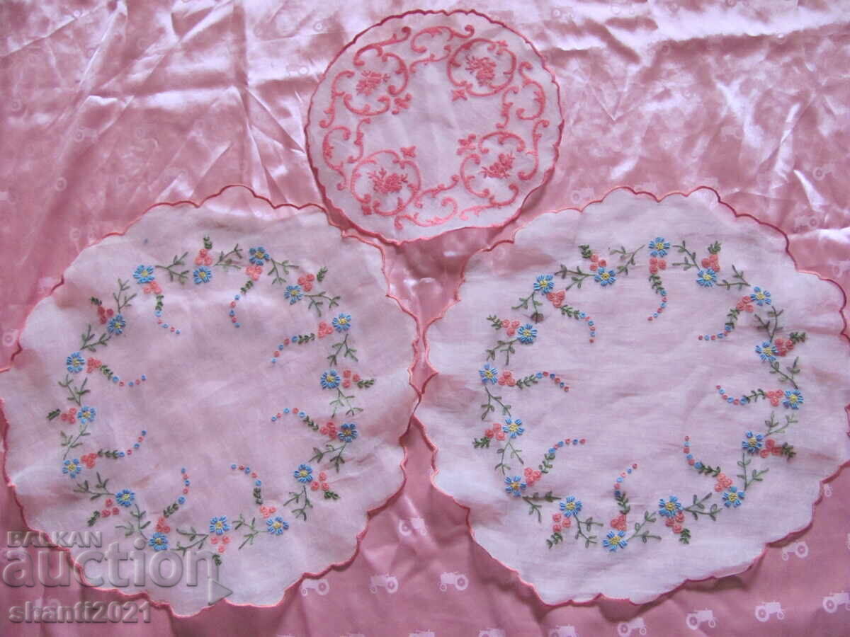 3 pieces of plaid, t-shirts, hand embroidery with price 39.00 BGN | € 19.94 3 pieces of plaid, t-shirts, hand embroidery with price 39.00 BGN | € 19.94