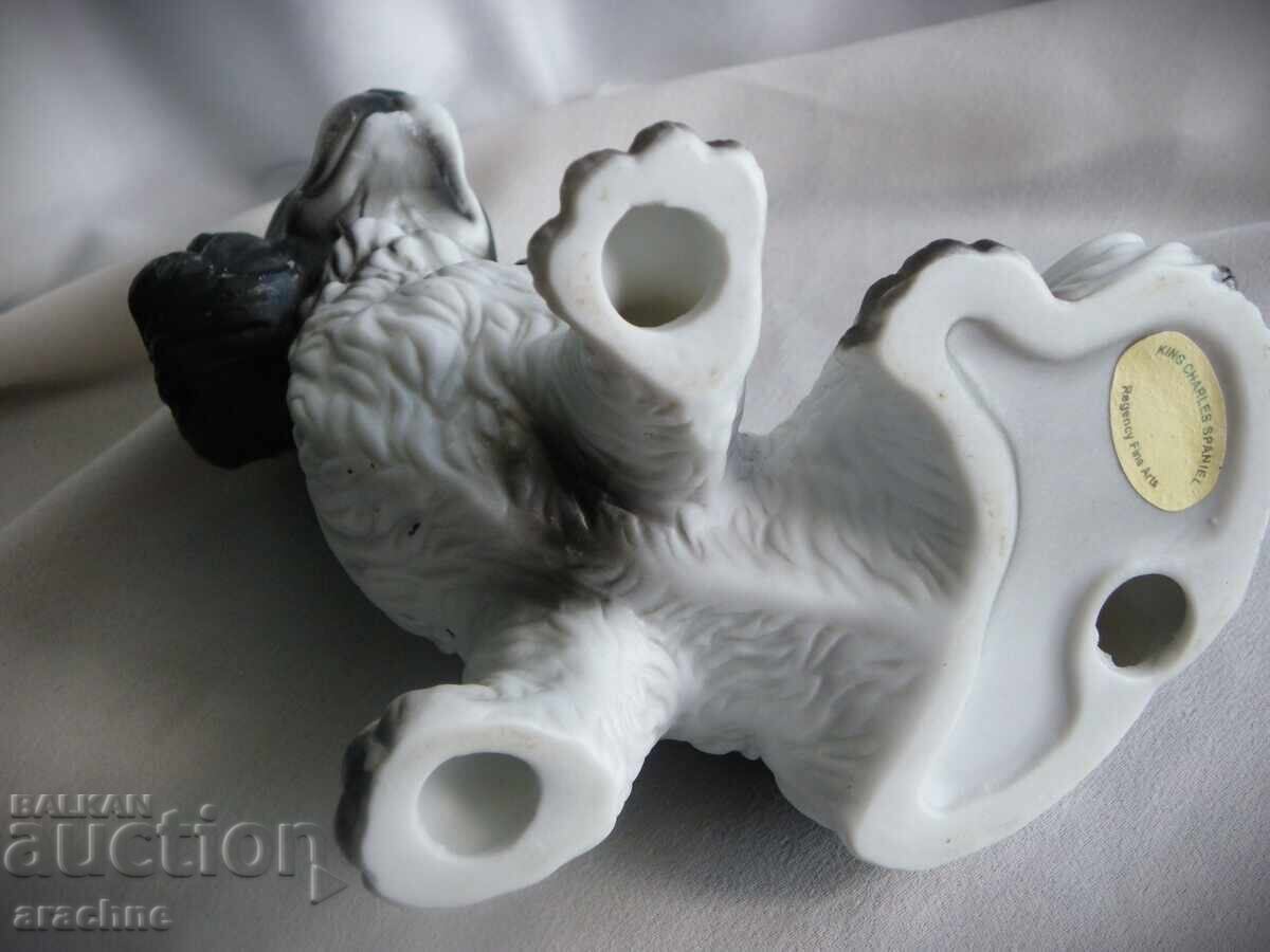 Delivery of Porcelain figure of a King Charles Spaniel, Great Britain Delivery of Porcelain figure of a King Charles Spaniel, Great Britain