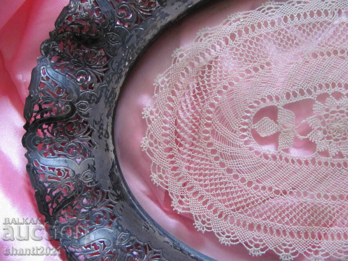 Auction Art deco metal tray with glass 35x28cm. Auction Art deco metal tray with glass 35x28cm.