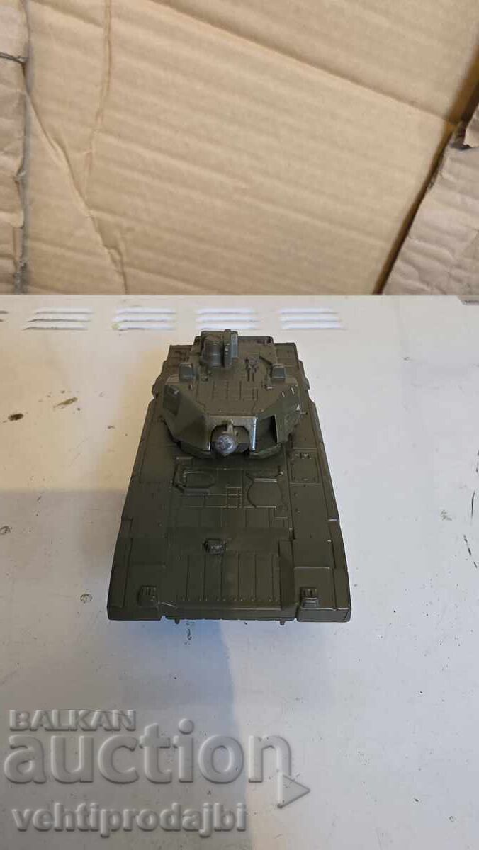 Auction  Model tank