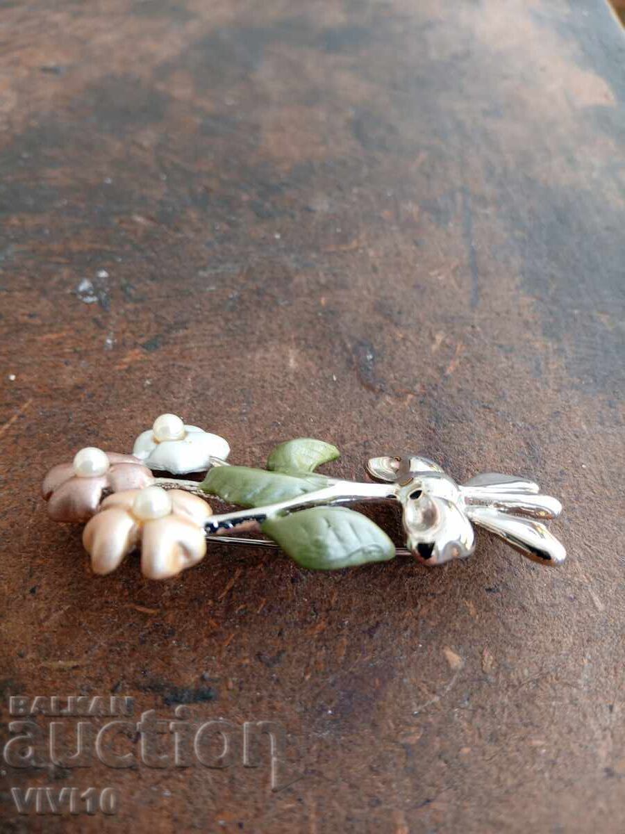 Antique Enamel Brooch with price 30.00 BGN | € 15.34 Antique Enamel Brooch with price 30.00 BGN | € 15.34