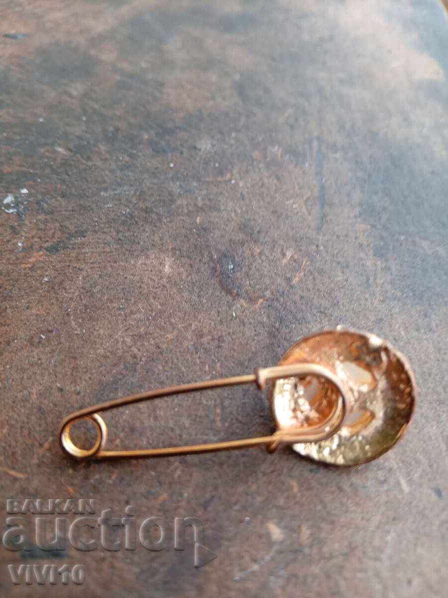 Auction  Antique Enamel Brooch