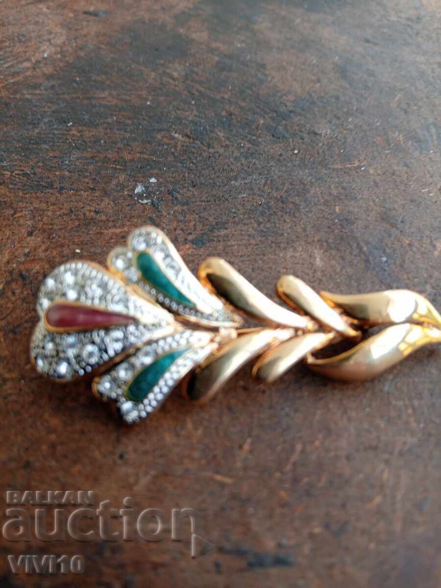 Antique Enamel Brooch with price 30.00 BGN | € 15.34 Antique Enamel Brooch with price 30.00 BGN | € 15.34