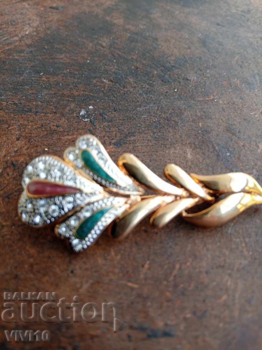 Broșă veche email cu preț € 15.00 | 29.34 BGN