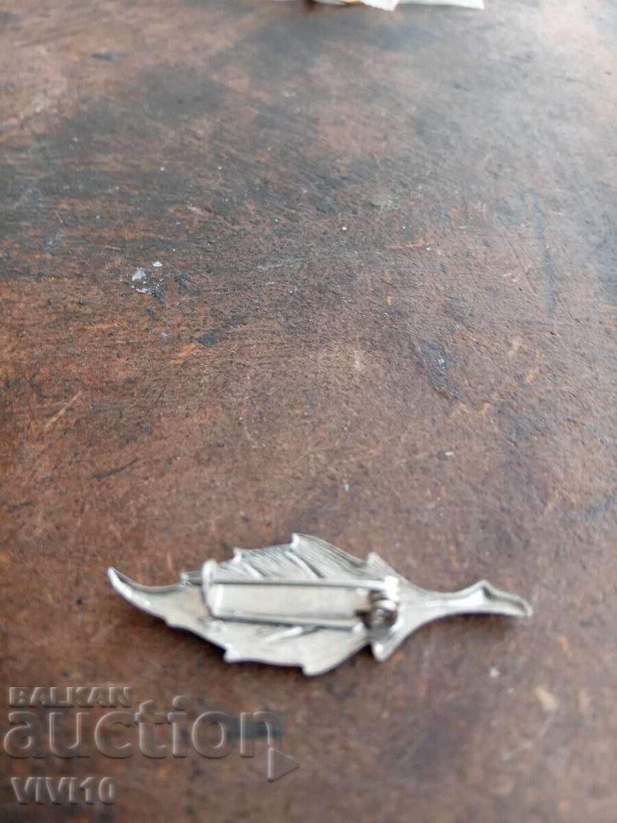 Auction Antique Enamel Brooch Auction Antique Enamel Brooch