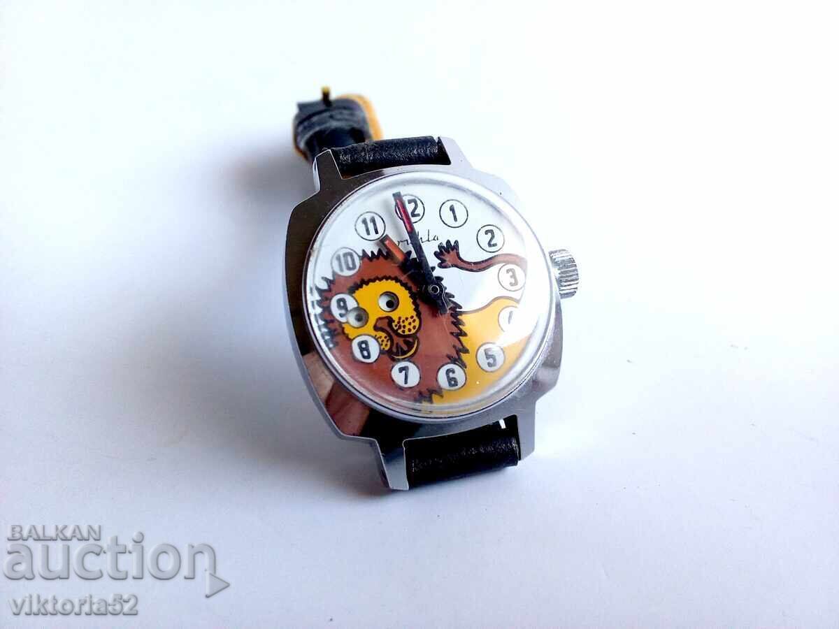 Delivery of Old clock Delivery of Old clock