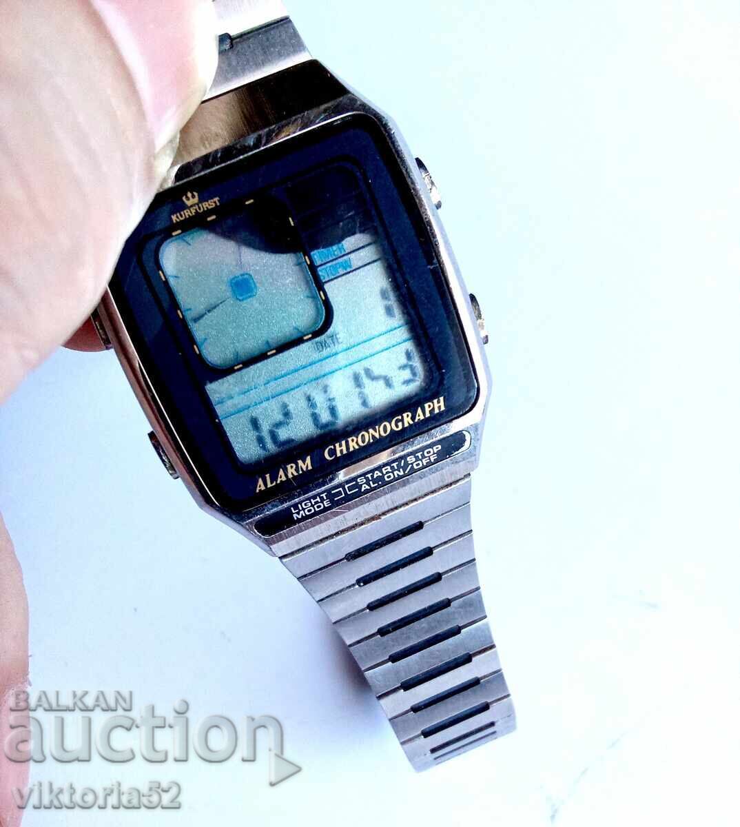 Old clock with price 12.00 BGN | € 6.14 Old clock with price 12.00 BGN | € 6.14