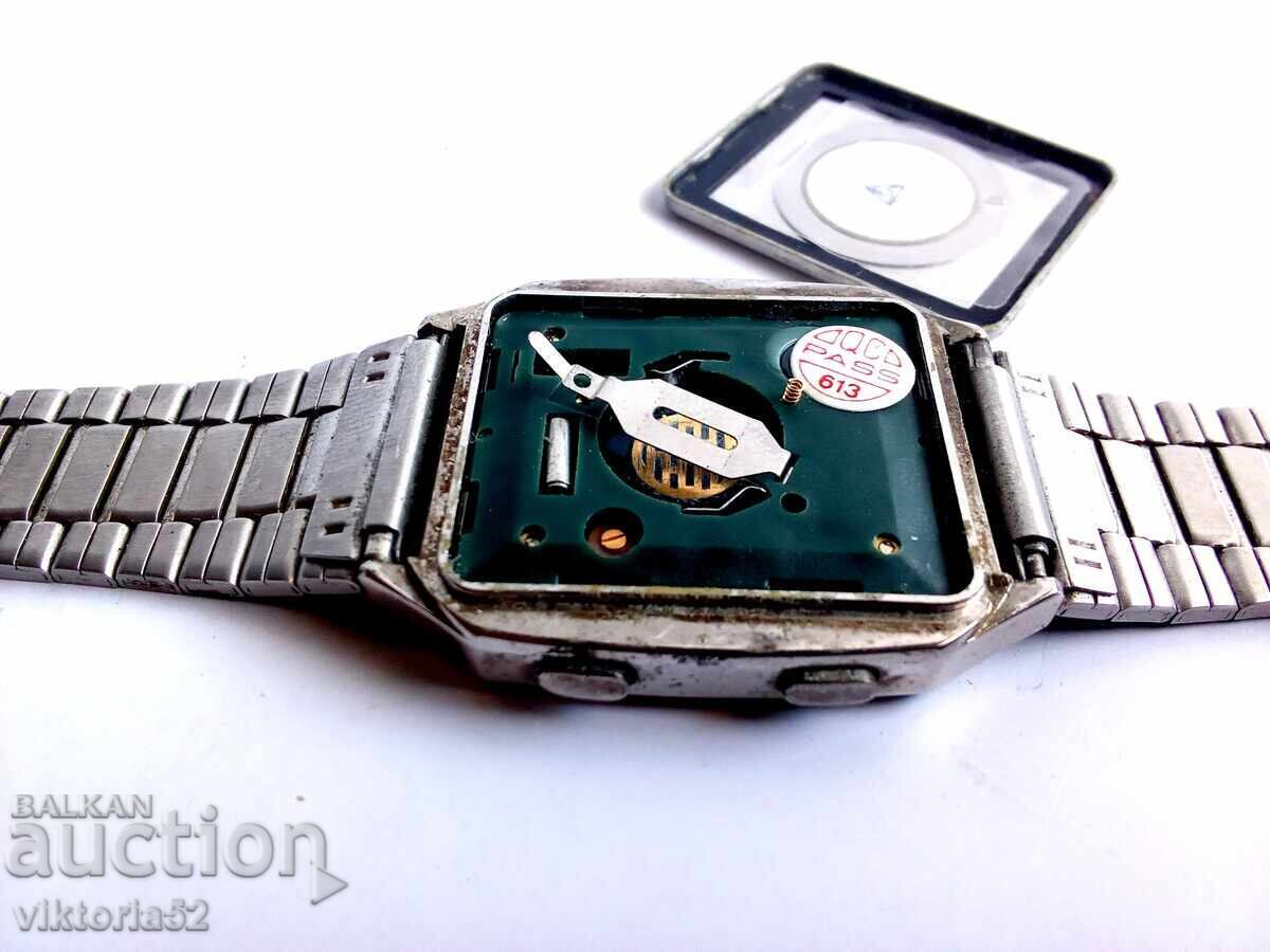 Delivery of Old clock Delivery of Old clock