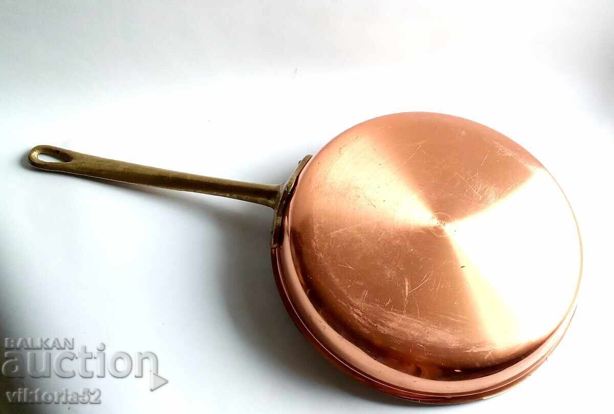 Livrarea Tigaie Mare de Cupru Livrarea Tigaie Mare de Cupru