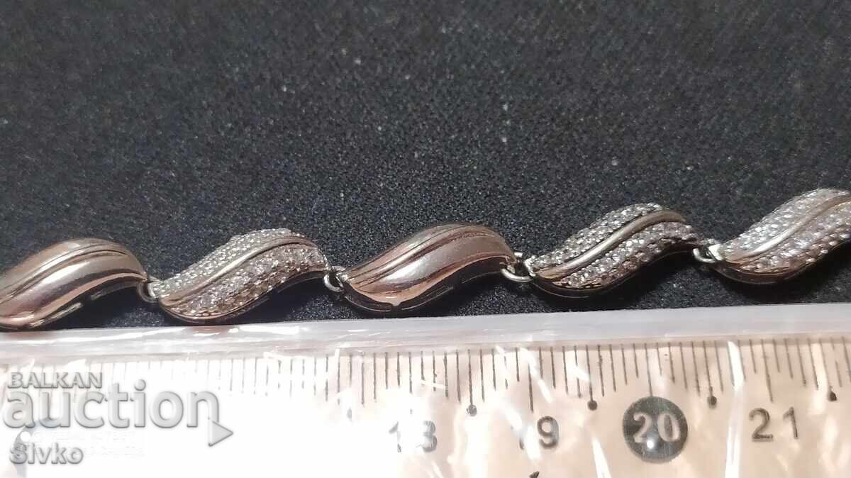 Delivery of Bracelet Delivery of Bracelet