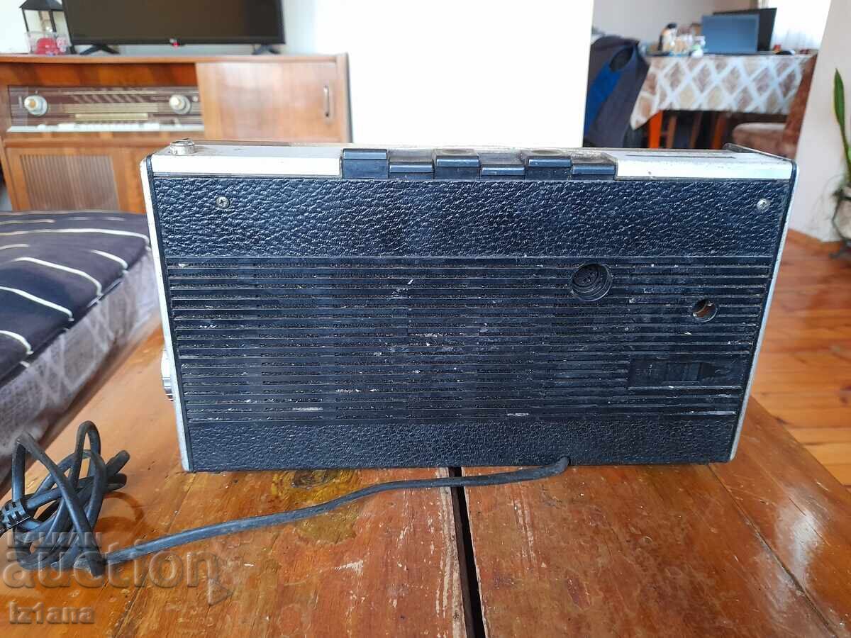 Auction Old radio, Grundig radio receiver Auction Old radio, Grundig radio receiver