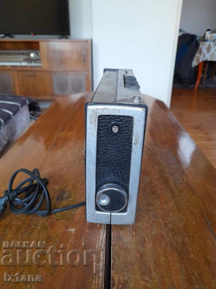 Delivery of Old radio, Grundig radio receiver Delivery of Old radio, Grundig radio receiver