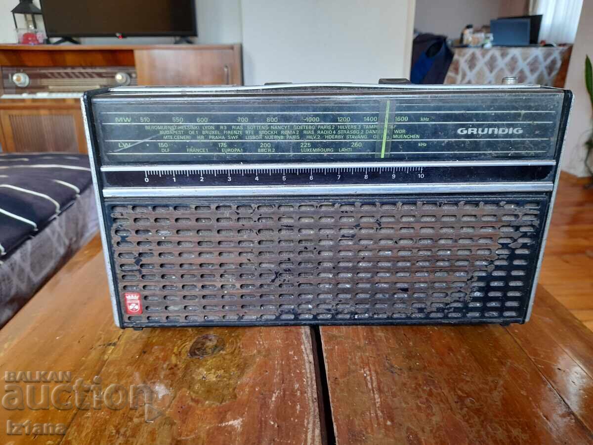 Old radio, Grundig radio receiver Old radio, Grundig radio receiver