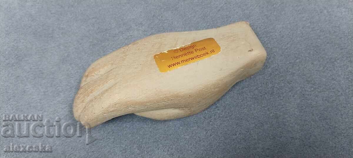 "Hand" with pearl - 5