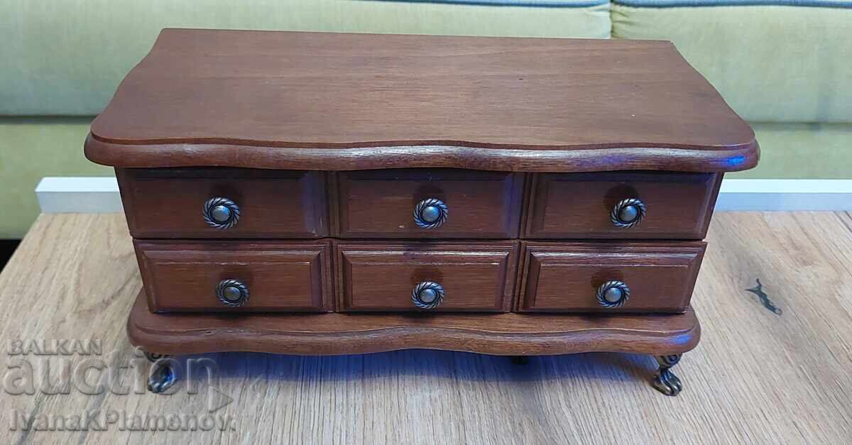 Auction  Wooden jewelry box for connoisseurs, excellent