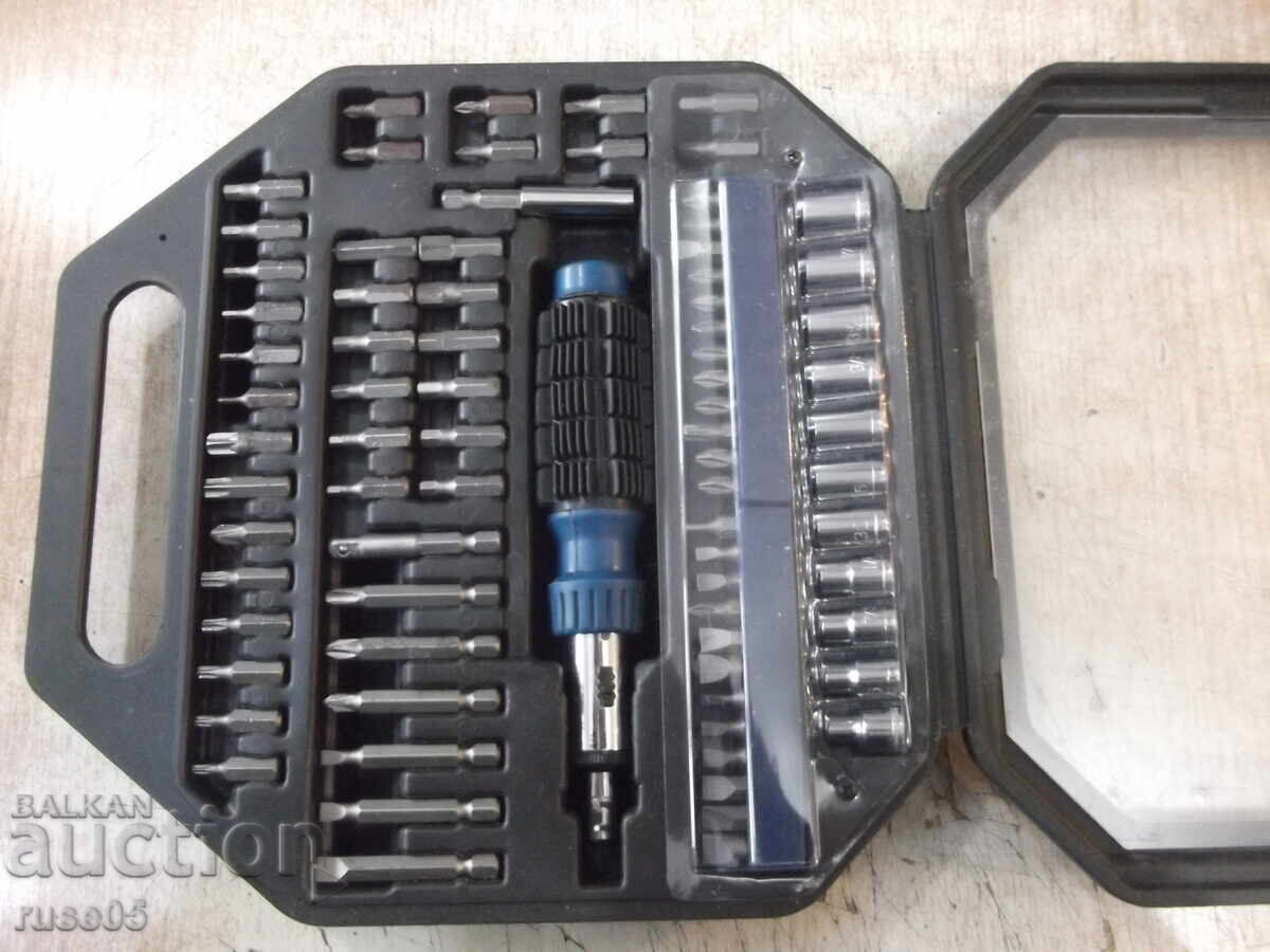 Delivery of New screwdriver set with 77 bits Delivery of New screwdriver set with 77 bits