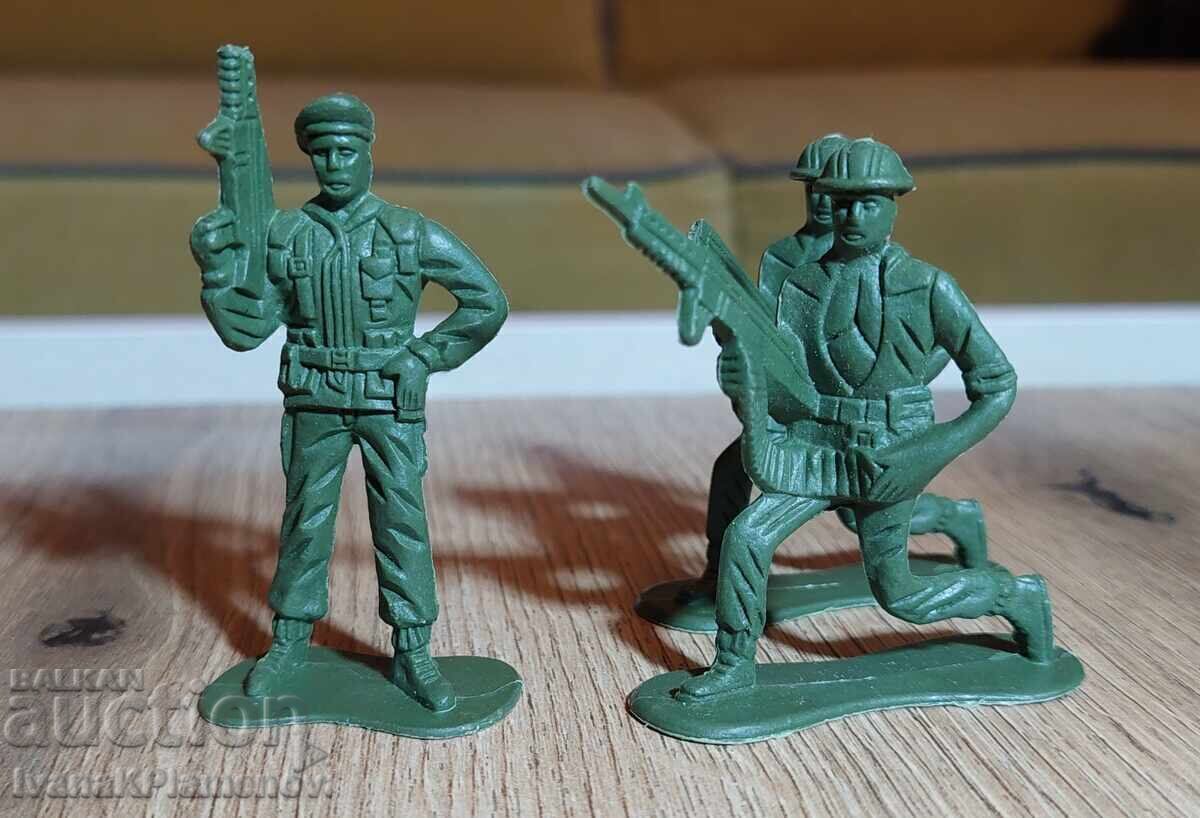 Delivery of Collectible Figures - 7 Pieces