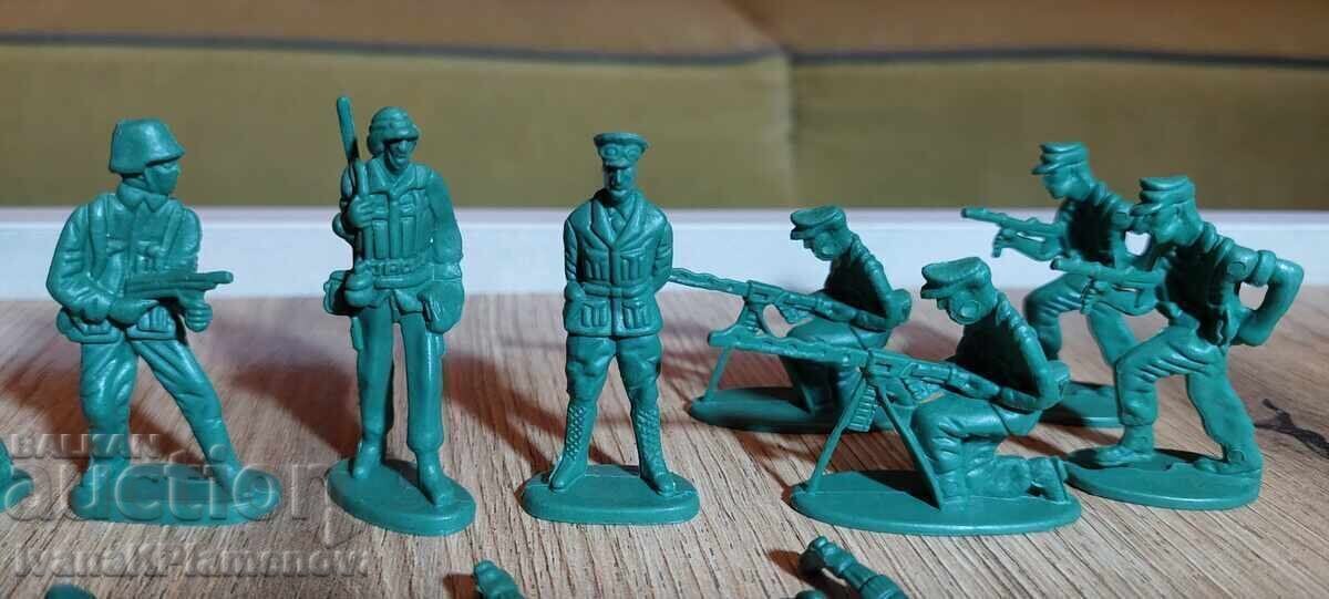 Collectible Figures 20 pieces - 6