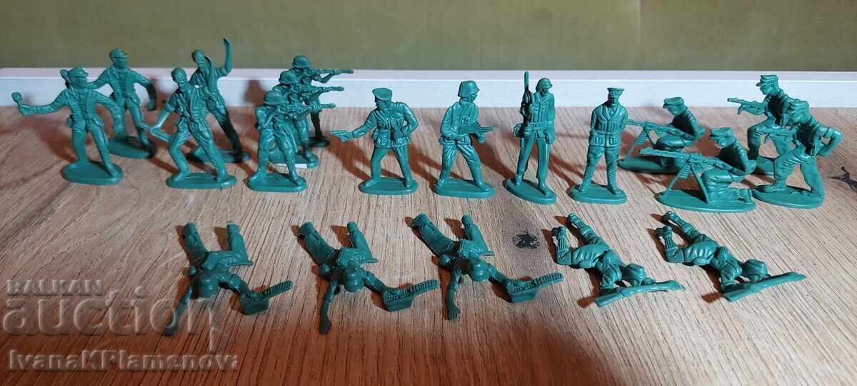 Collectible Figures 20 pieces