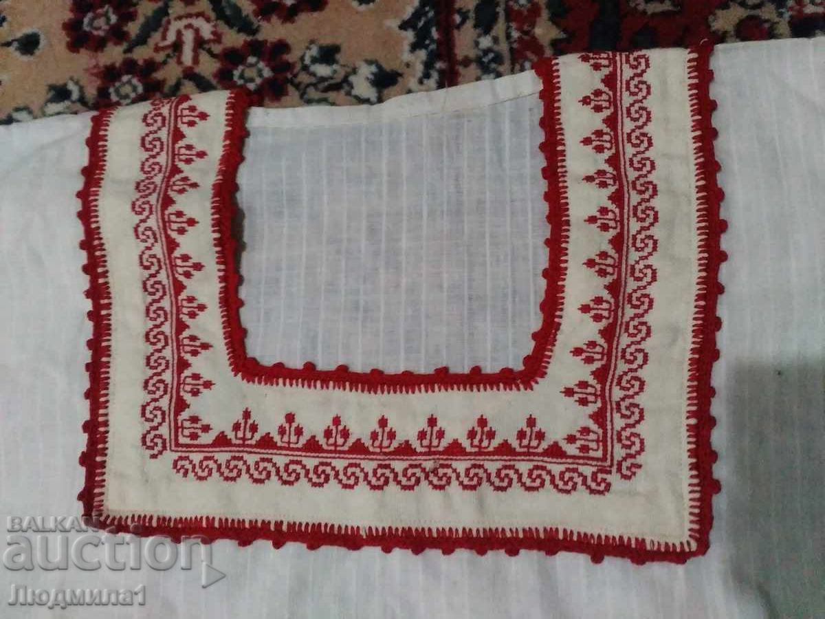 AUTHENTIC OLD LADIES SHIRT with price 80.00 BGN | € 40.90 AUTHENTIC OLD LADIES SHIRT with price 80.00 BGN | € 40.90