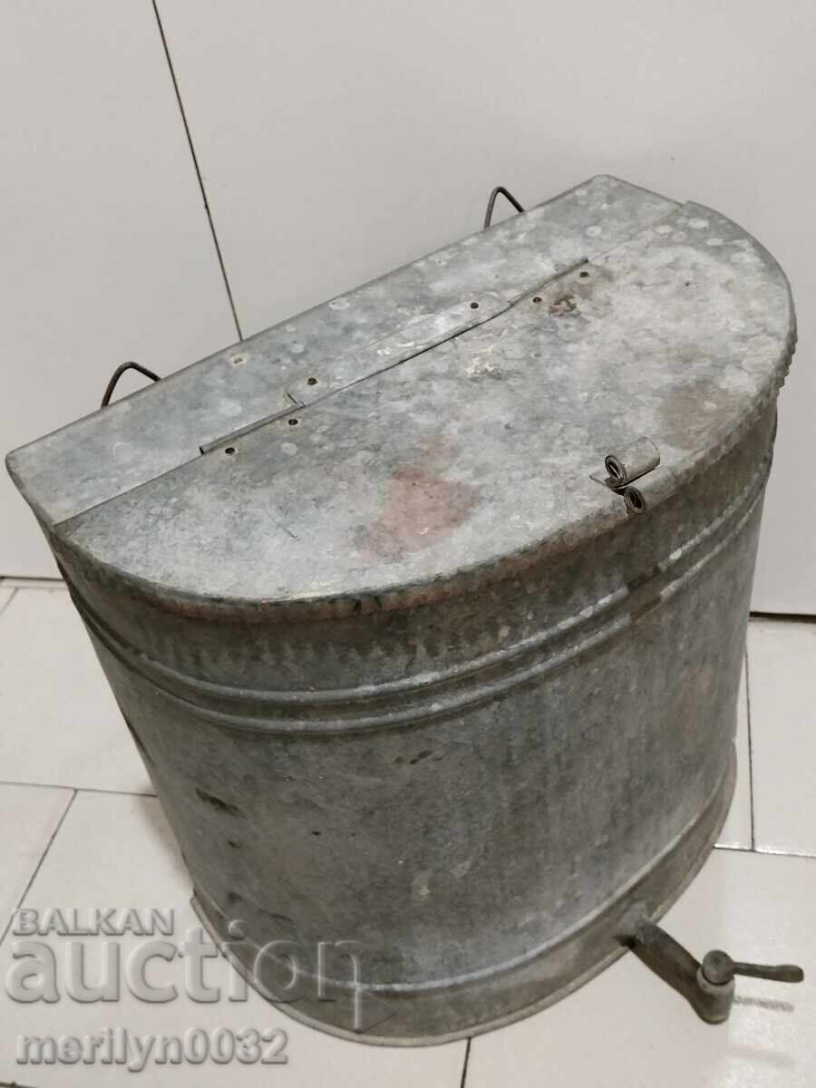 Παράδοση Νιπτήρας, εξοχικό νεροχύτη, δοχείο νερού