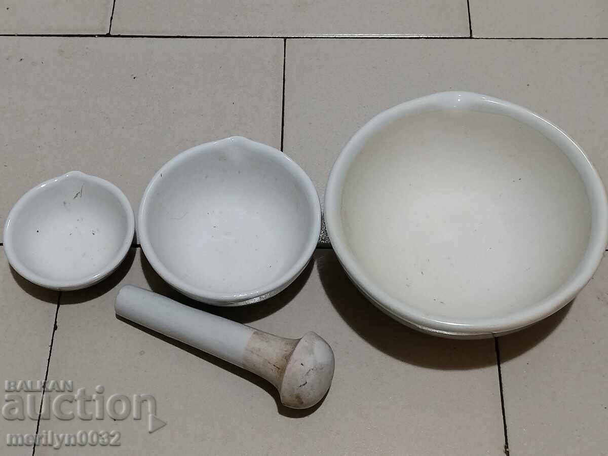 Auction Medical mortar 3 pieces apothecary mortars Auction Medical mortar 3 pieces apothecary mortars
