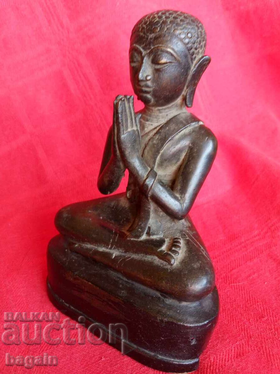 Auction  Ancient Buddha statue.