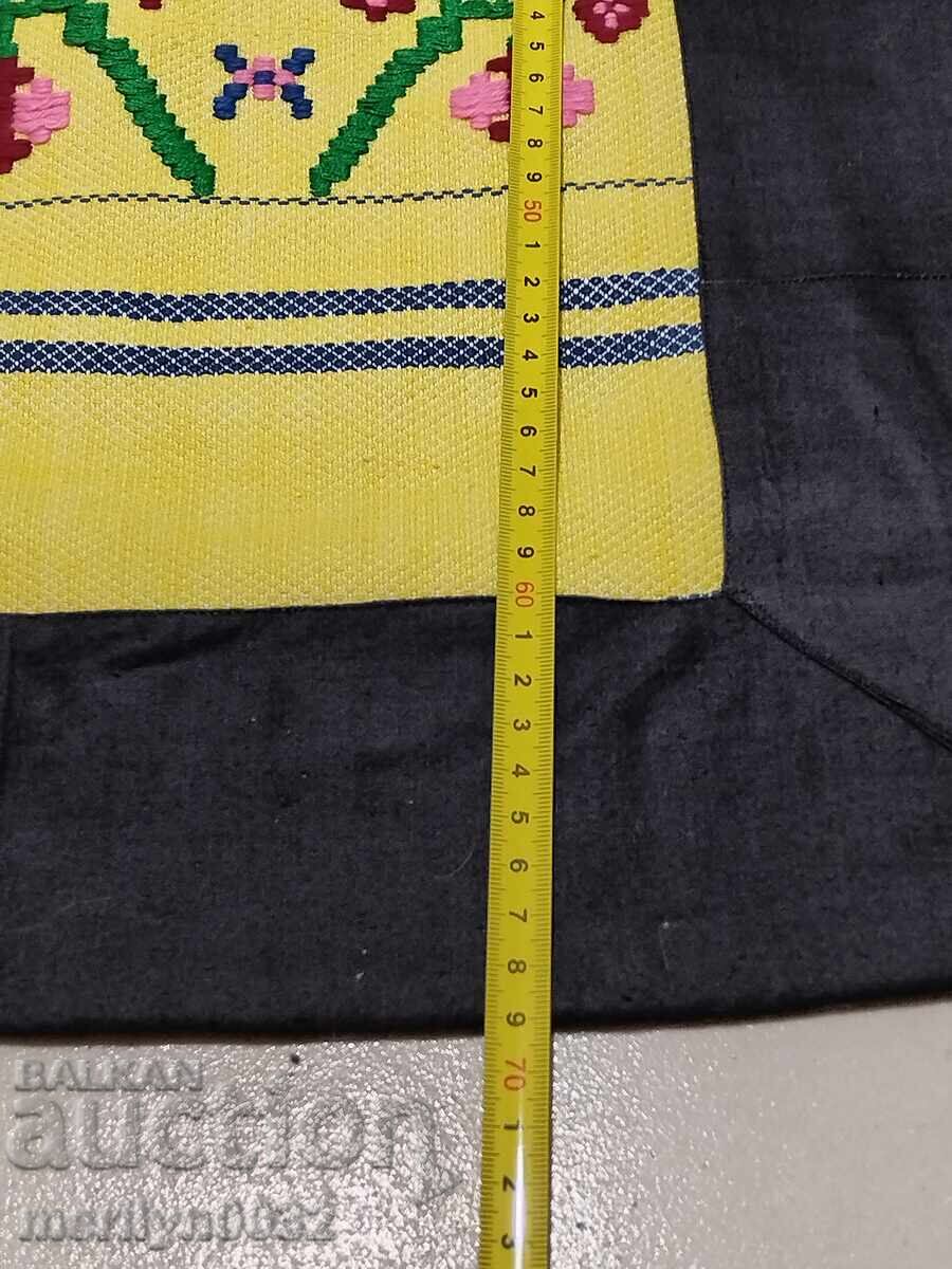 Livrarea Broderie vechi șorț beteală, costum, pânză Livrarea Broderie vechi șorț beteală, costum, pânză