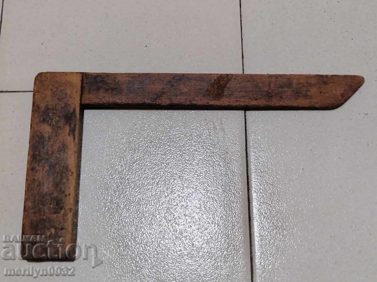 Auction  Old carpentry angle wooden tool