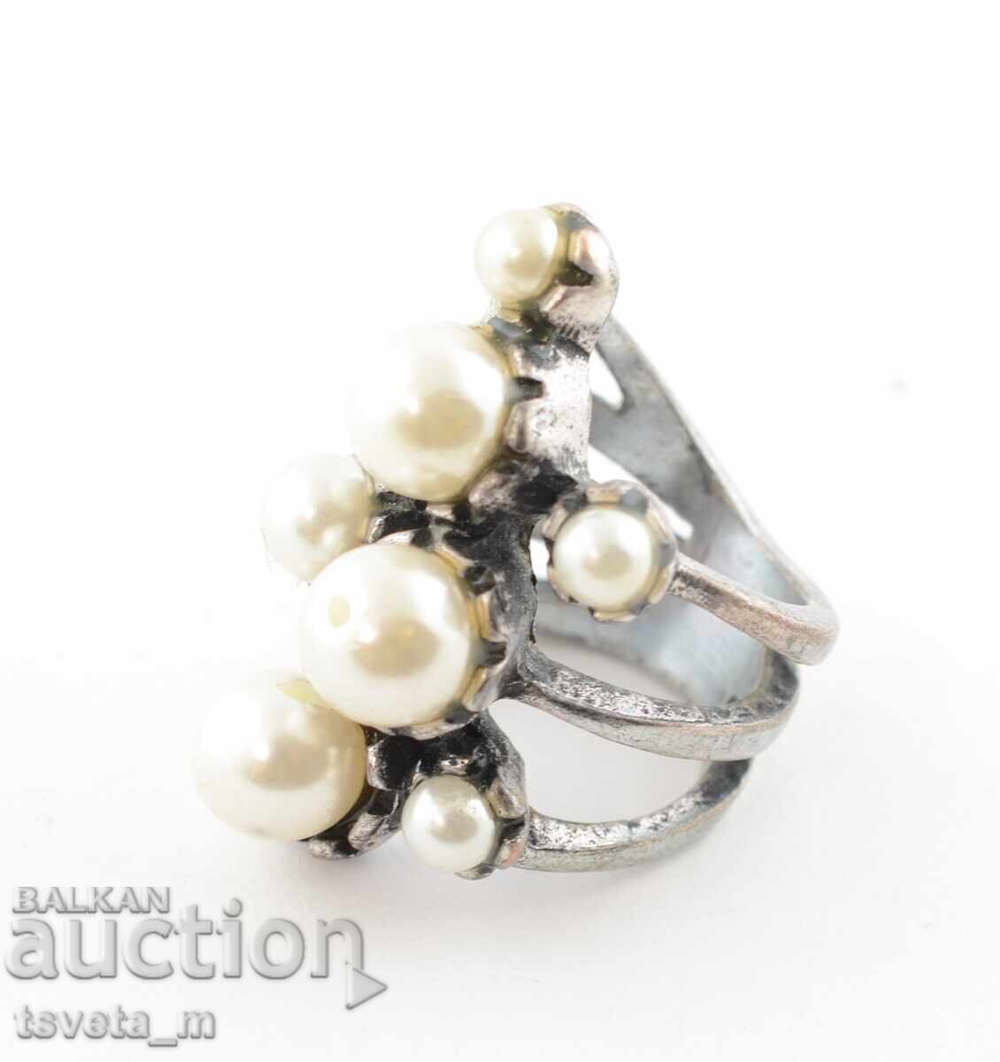 Auction A ring Auction A ring