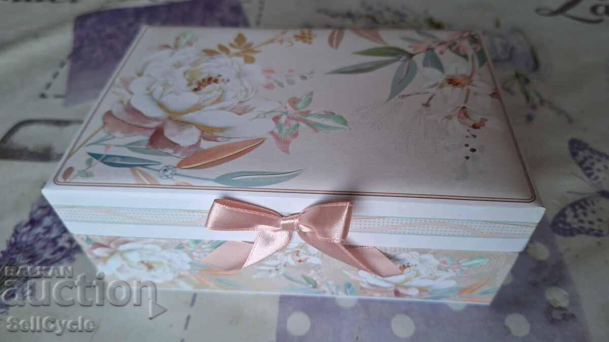 Licitație ✅CUTIA BIJUTERII DE CALITATE❗ Licitație ✅CUTIA BIJUTERII DE CALITATE❗