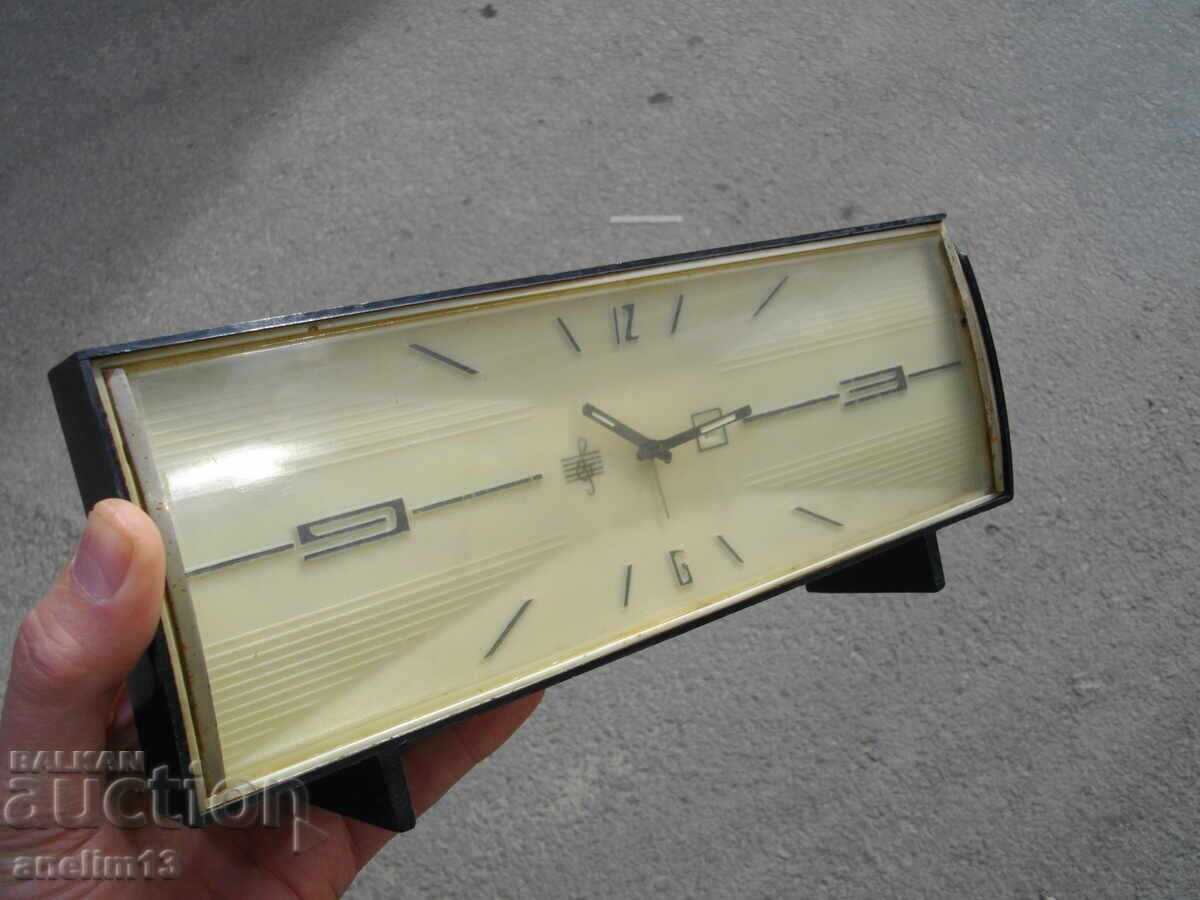 Δημοπρασία ΣΥΛΛΕΚΤΙΚΟ ΞΥΠΝΗΤΗΡΙ VICTORIA ΜΕ ΦΑΝΑΡΙ