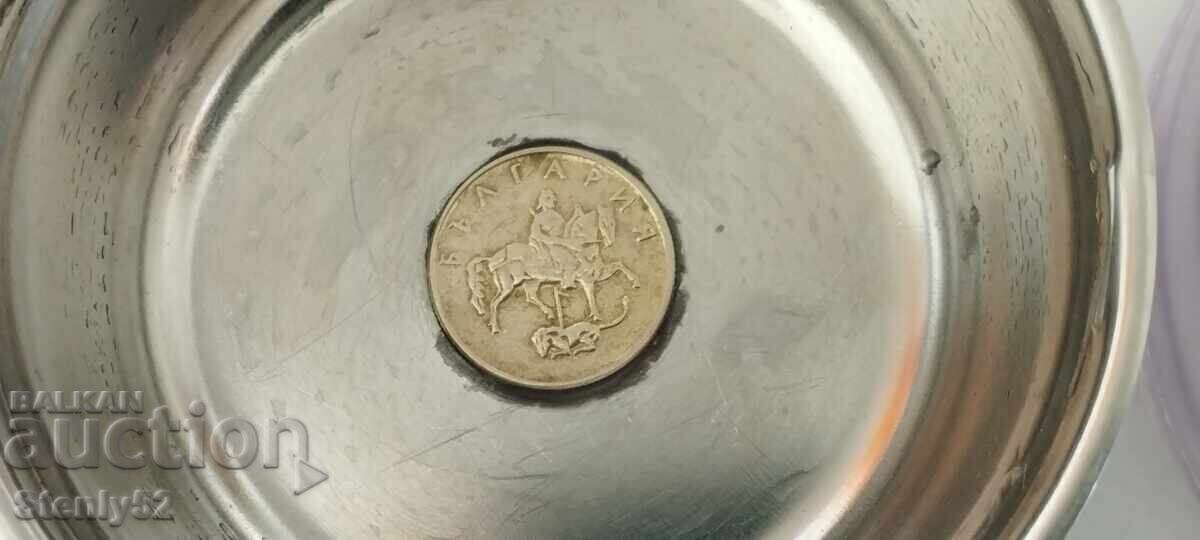 Auction Salt shaker for mixed salt with screw-on lid. Home handyman Auction Salt shaker for mixed salt with screw-on lid. Home handyman