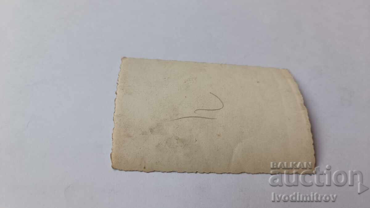 Φωτογραφία Στρατιωτών Τρώνε μπροστά από Σκηνή με τιμή 2.35 BGN | € 1.20