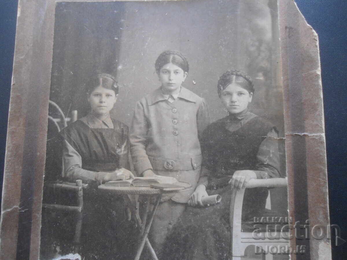 Old photo, cardboard, 3rd grade, Art. photogr., Tachev, Pazardzhik with price 3.00 BGN | € 1.53 Old photo, cardboard, 3rd grade, Art. photogr., Tachev, Pazardzhik with price 3.00 BGN | € 1.53