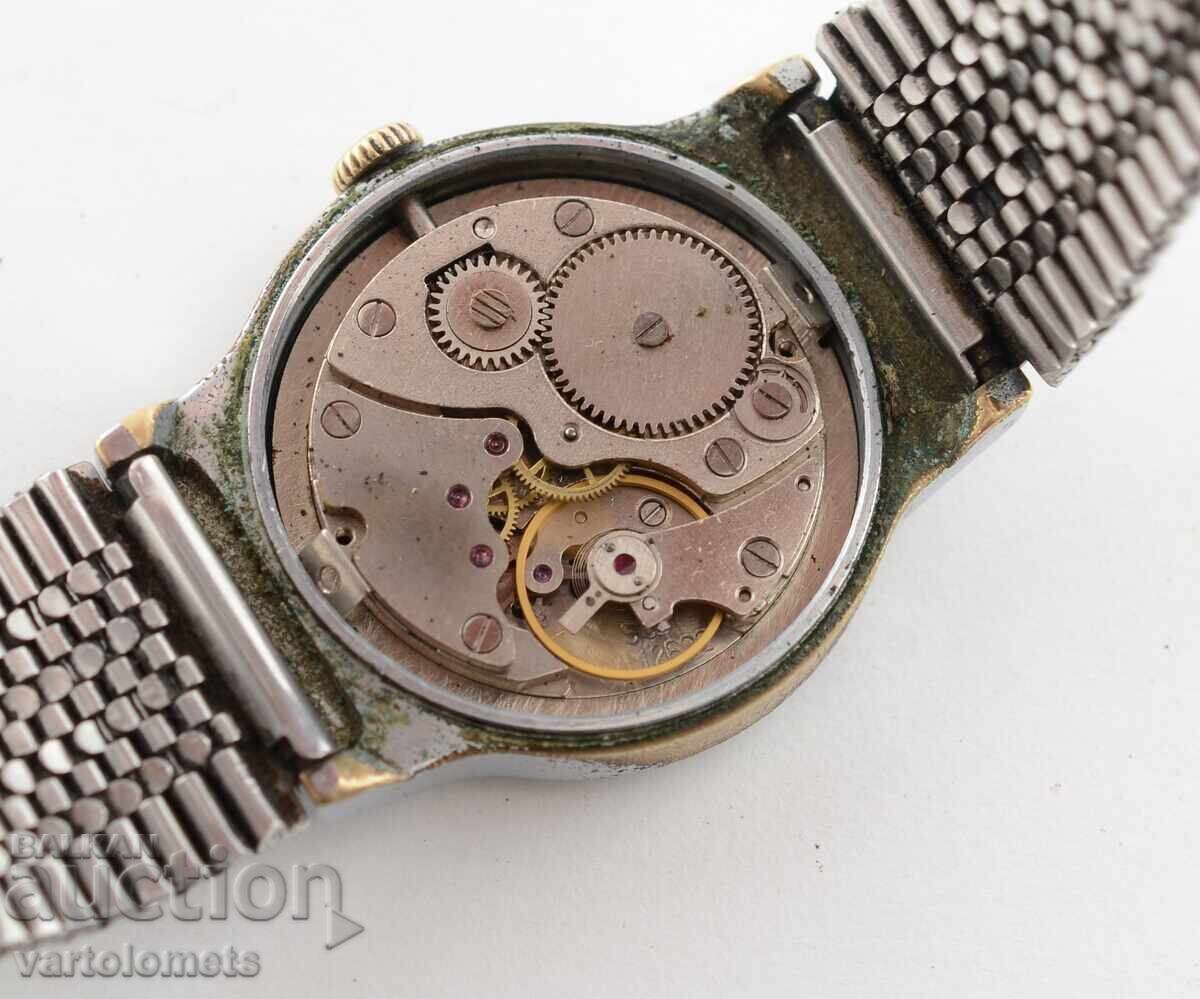 Ανδρικό ρολόι Pobeda Σοβιετικής Ένωσης - λειτουργεί με τιμή 15.00 BGN | € 7.67