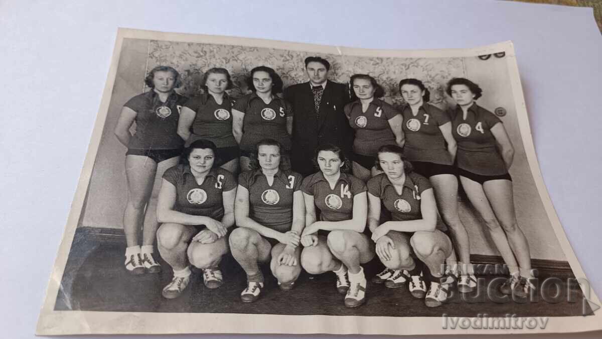 Φωτογραφία ομάδας βόλεϊ της ΕΣΣΔ με τον προπονητή τους Φωτογραφία ομάδας βόλεϊ της ΕΣΣΔ με τον προπονητή τους