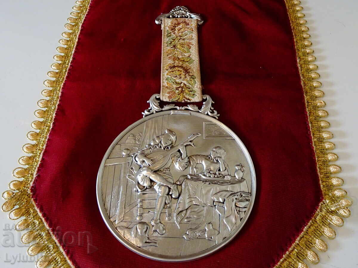 Tin plaque of a Lutenist, WMF - 6