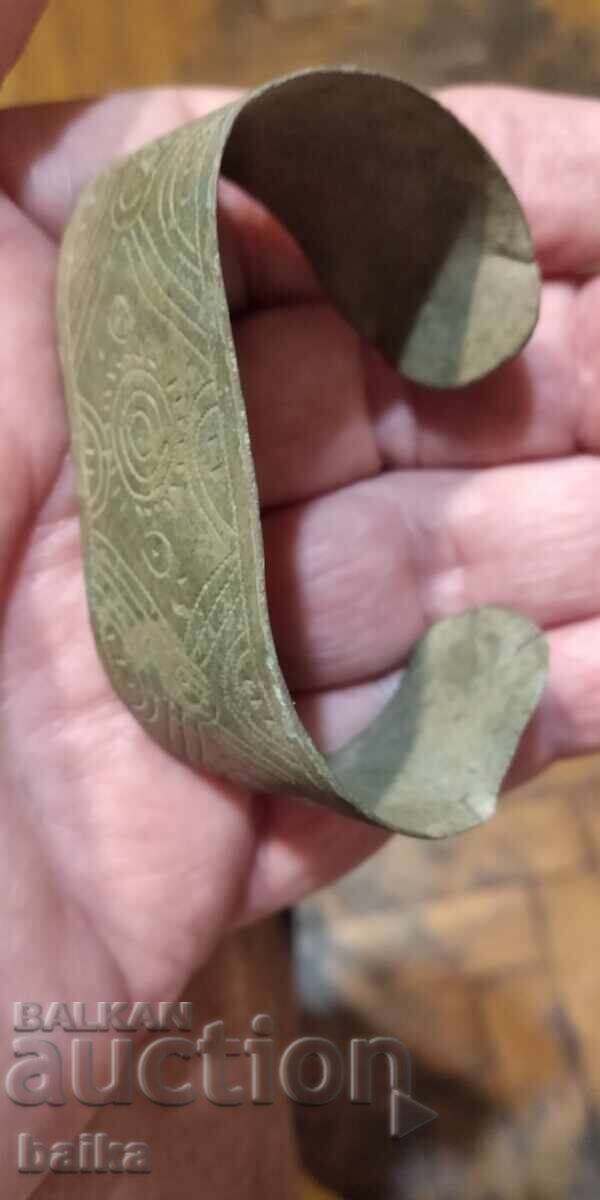 Delivery of ANTIQUE BRACELET.